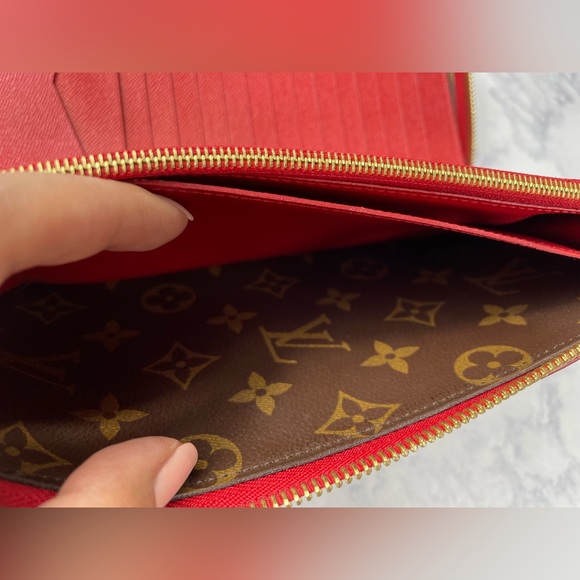 Louis Vuitton Cerise Daily Organizer with insert (2 pieces) - Picture 13 of 16